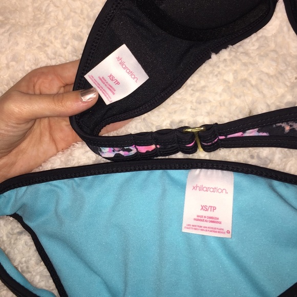 Colorful bikini - Picture 3 of 4