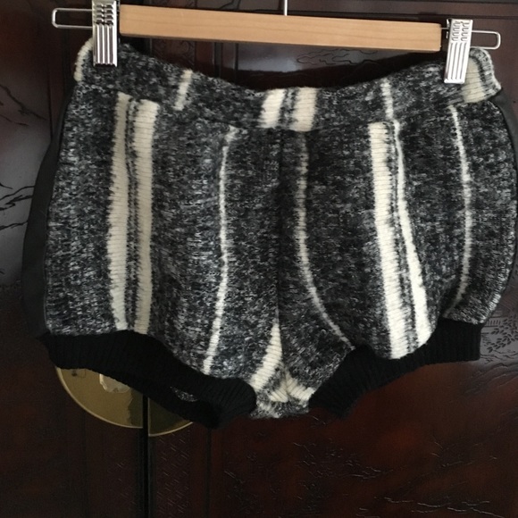 UO sweater shorts - Picture 1 of 1