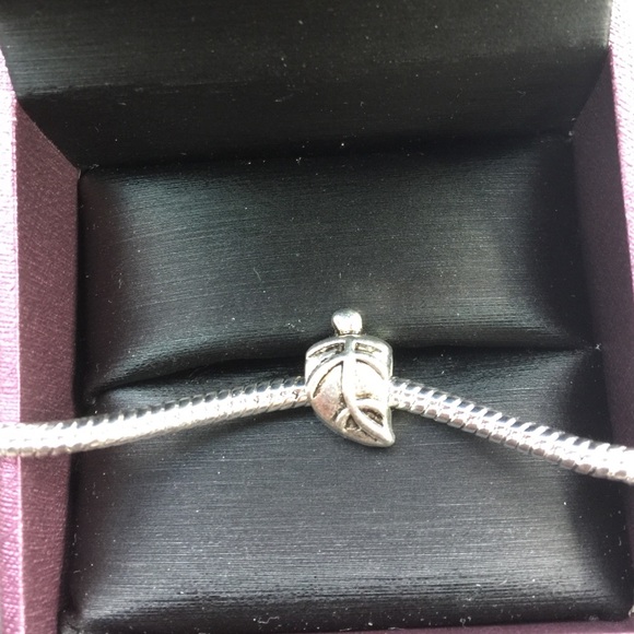 Leaf Charm