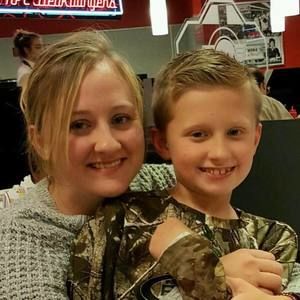 Meet your Posher, Hope