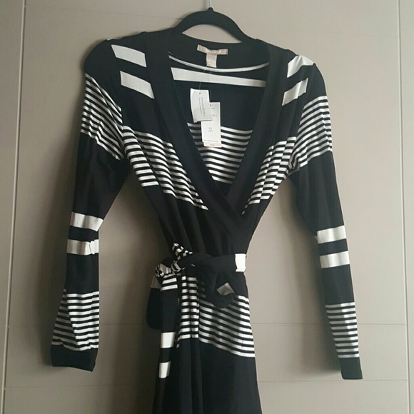 BR wrap dress