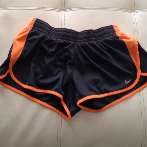 Nike dri-fit shorts - Picture 1 of 3