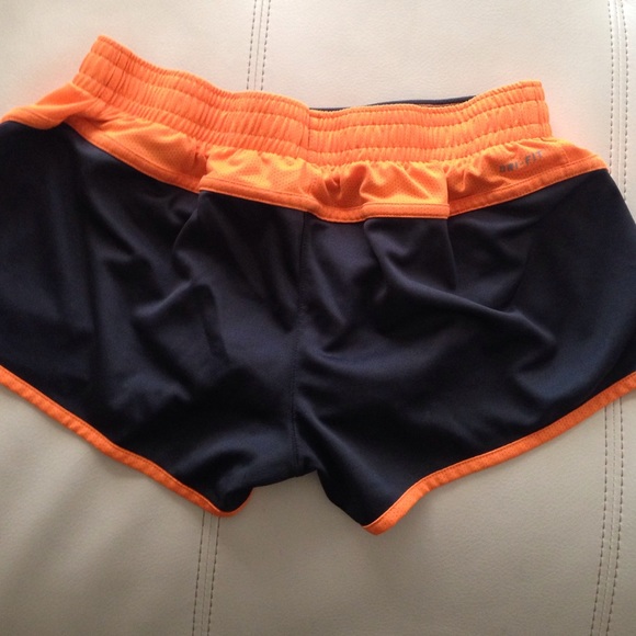 Nike dri-fit shorts - Picture 2 of 3