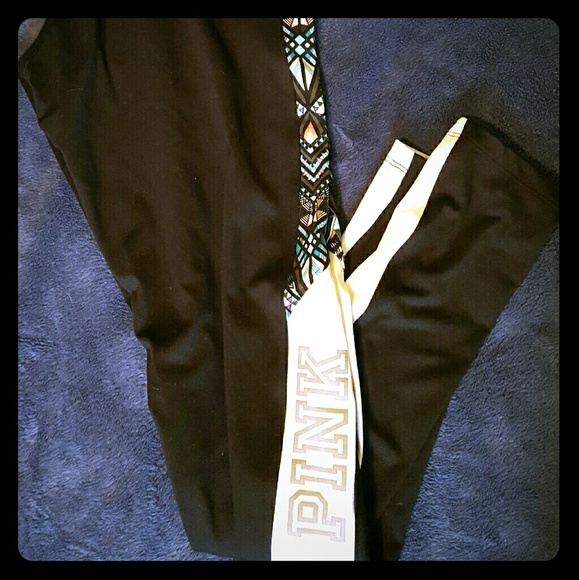 VS Pink Ultimate Yoga Legging