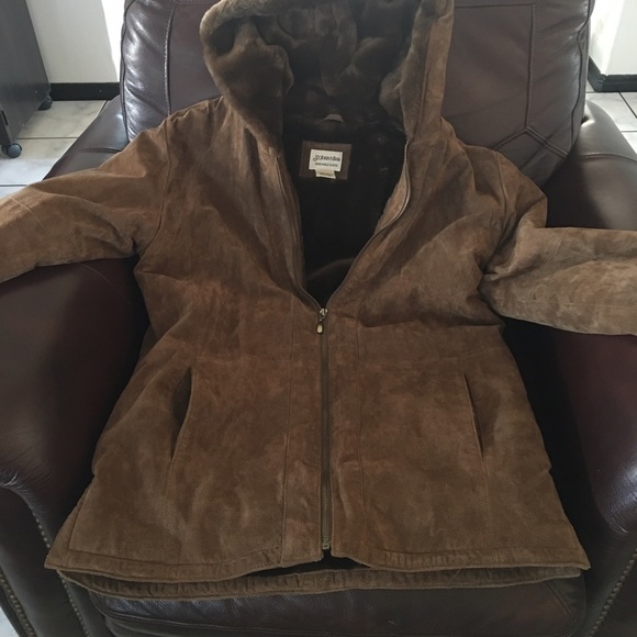 Coat - Picture 2 of 4
