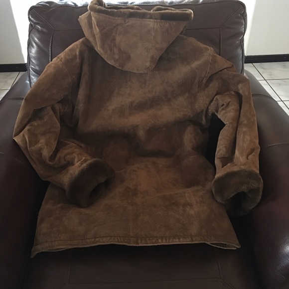 Coat - Picture 3 of 4