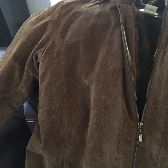 Coat - Picture 4 of 4