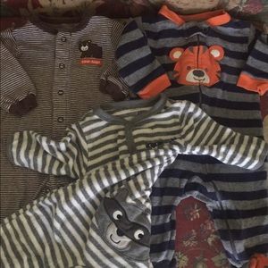 Animal baby footsies