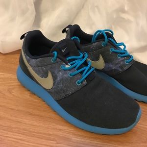 Galaxy Nike Roshe Runs