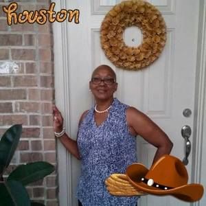 Meet your Posher, Paula