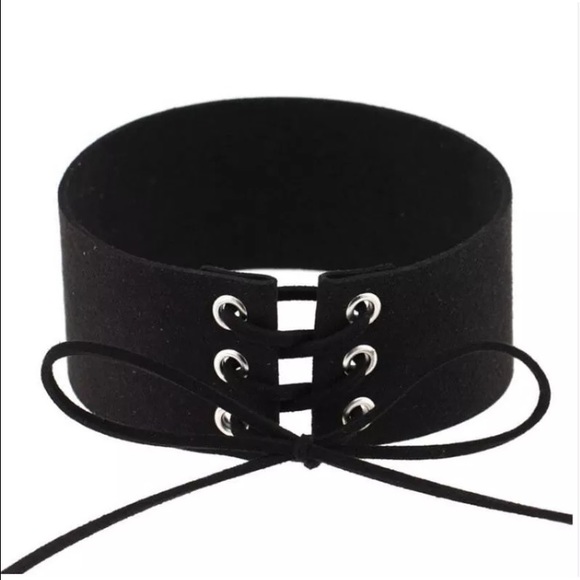 NEW LACE UP CHOKER FAUX SUEDE - Picture 2 of 4
