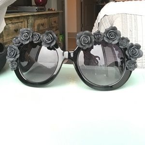 Nasty Gal Embellished floral sunglasses