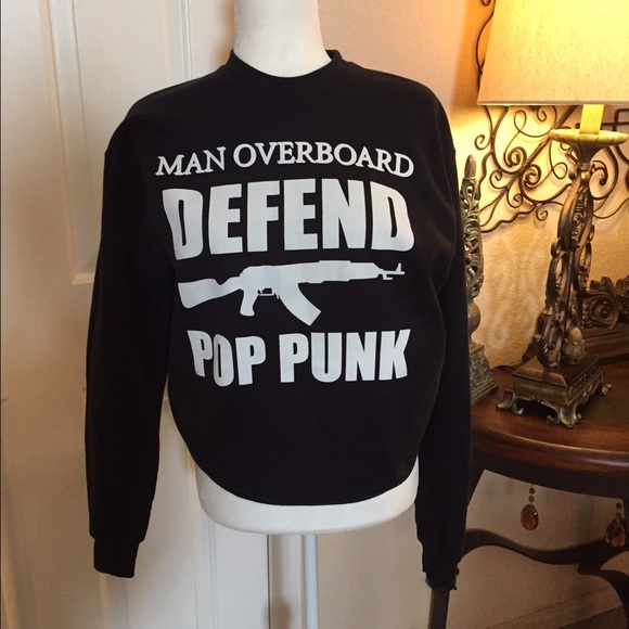 Sweatshirt
