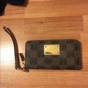Michael Kors Signature Wallet