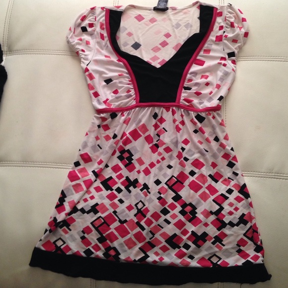 Maurice's dress shirt. - Picture 1 of 3