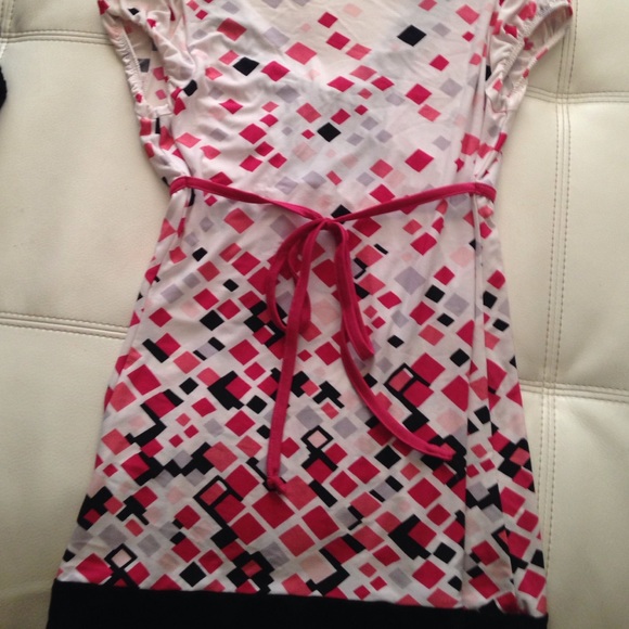 Maurice's dress shirt. - Picture 3 of 3