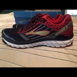 Brooks Ghost 9 running shoes