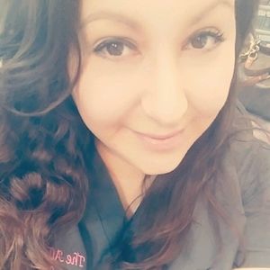 Meet your Posher, Katrina