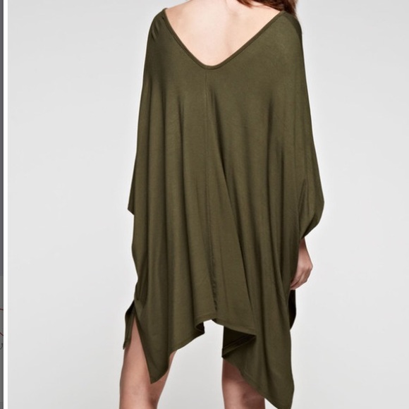asymmetric cape sleeve dress - Picture 3 of 3