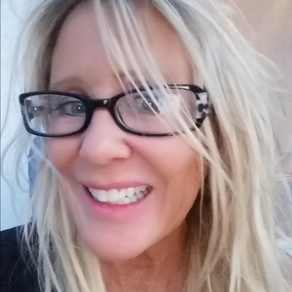 Meet your Posher, Michelle - Picture 1 of 1