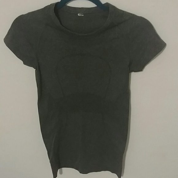 Lululemon Grey T-shirt