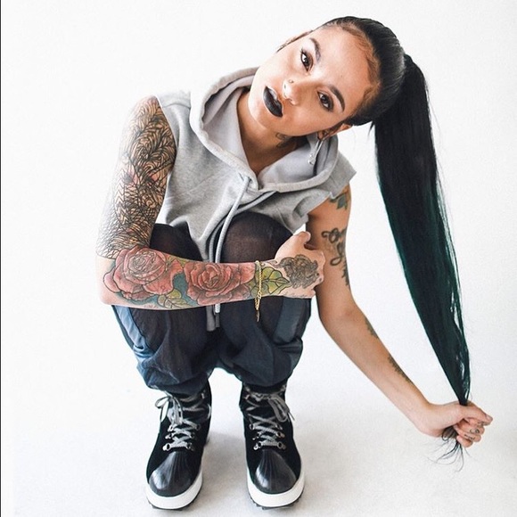 Meet your Posher, Andrea - Picture 1 of 1