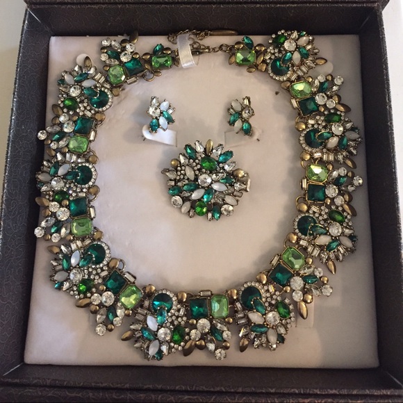 Green and Crystal Necklace, Earrings and Hair Clip