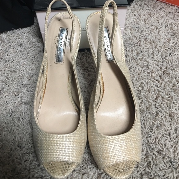 H by Halston gold and tan platform sling back - Picture 3 of 4