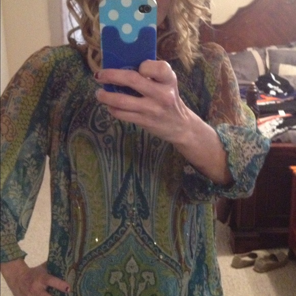 Sheer green top - Picture 2 of 2