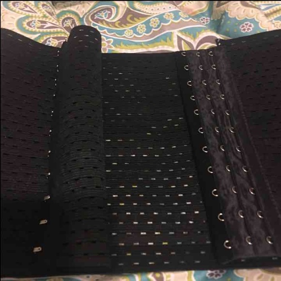 Waist trainer - Picture 3 of 4