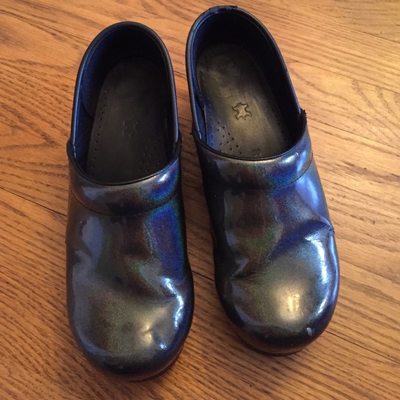Shimmery Dansko clogs, size 39