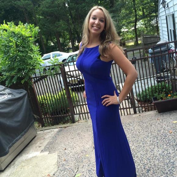 Meet your Posher, Danielle