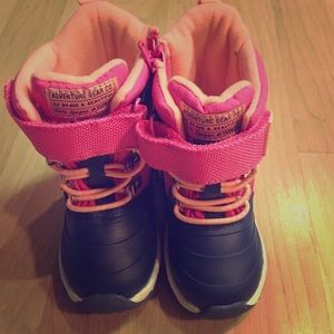 Toddler Size 5 Snow Boots