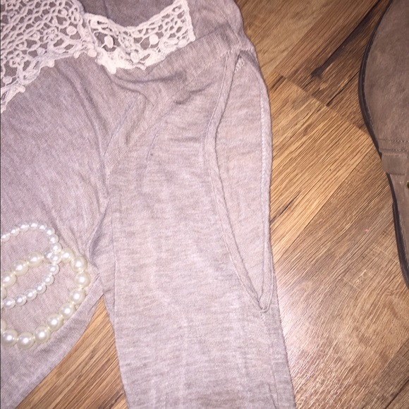 Cute Top - Picture 2 of 2