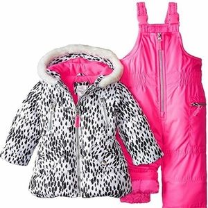 Carters 24M Snowsuit, NEVER USED