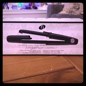 T3 SinglePass Compact Straightner