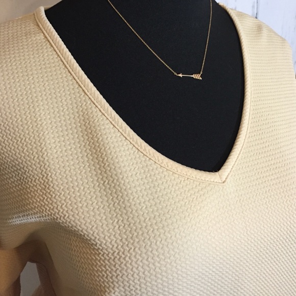 Cream Quarter Sleeve Dress💛 - Picture 2 of 2