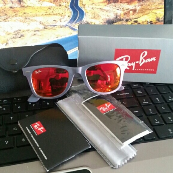 Ray Bans! Open box, never worn!