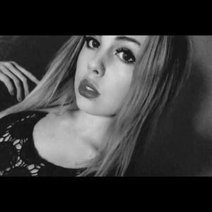 Meet your Posher, Angie