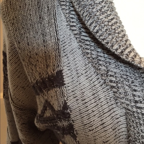 Sweater - Picture 2 of 3