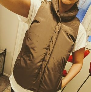 GAP Puffy Vest, Like New!