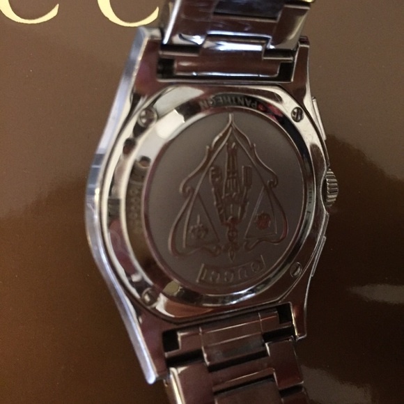 Authentic Gucci diamonds W/ mother of pearl Watch - Picture 6 of 6