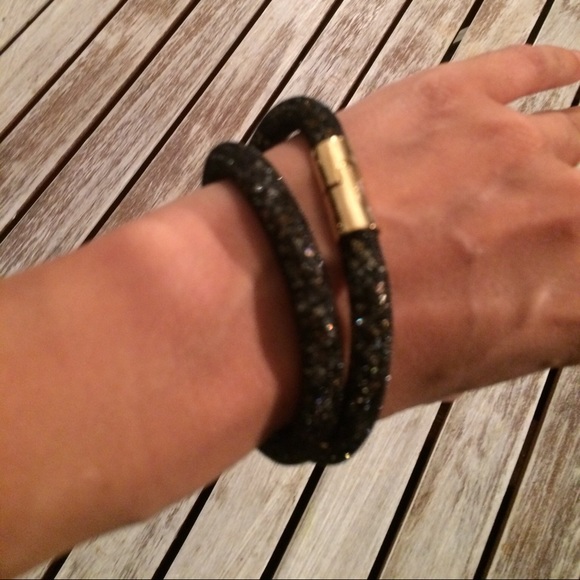 Timeless elegance - Picture 2 of 2