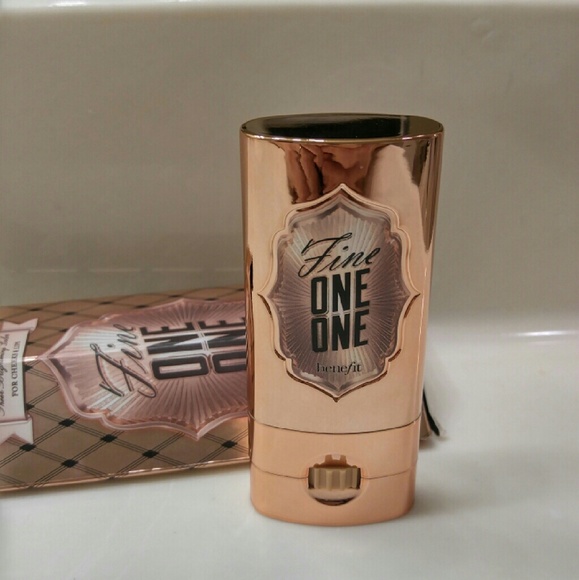 Benefit Fine-One-One Cream Blush