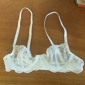 32 A/B Forever 21 lace bra