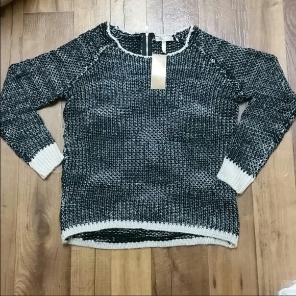 ✨LAST PRICE DROP🌟NWT black and white knit sweater