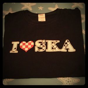 Men's size L tee shirt