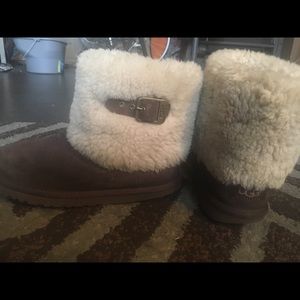 FUR CUFFED UGGS