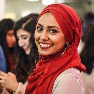 Meet your Posher, Afra