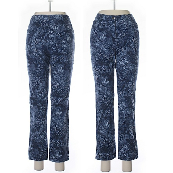 CLEARANCE Ruby Rd. Blue Floral Cropped Ankle Jeans - Picture 1 of 2